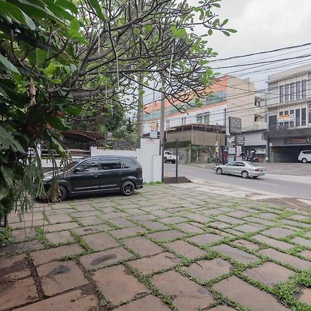 Imelda Residence Setrasari Redpartner Bandung Exterior photo