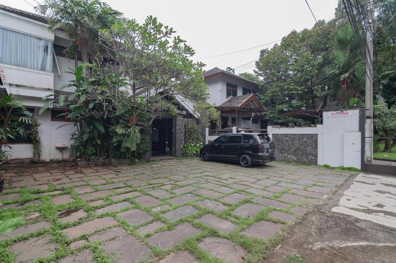 Imelda Residence Setrasari Redpartner Bandung Exterior photo