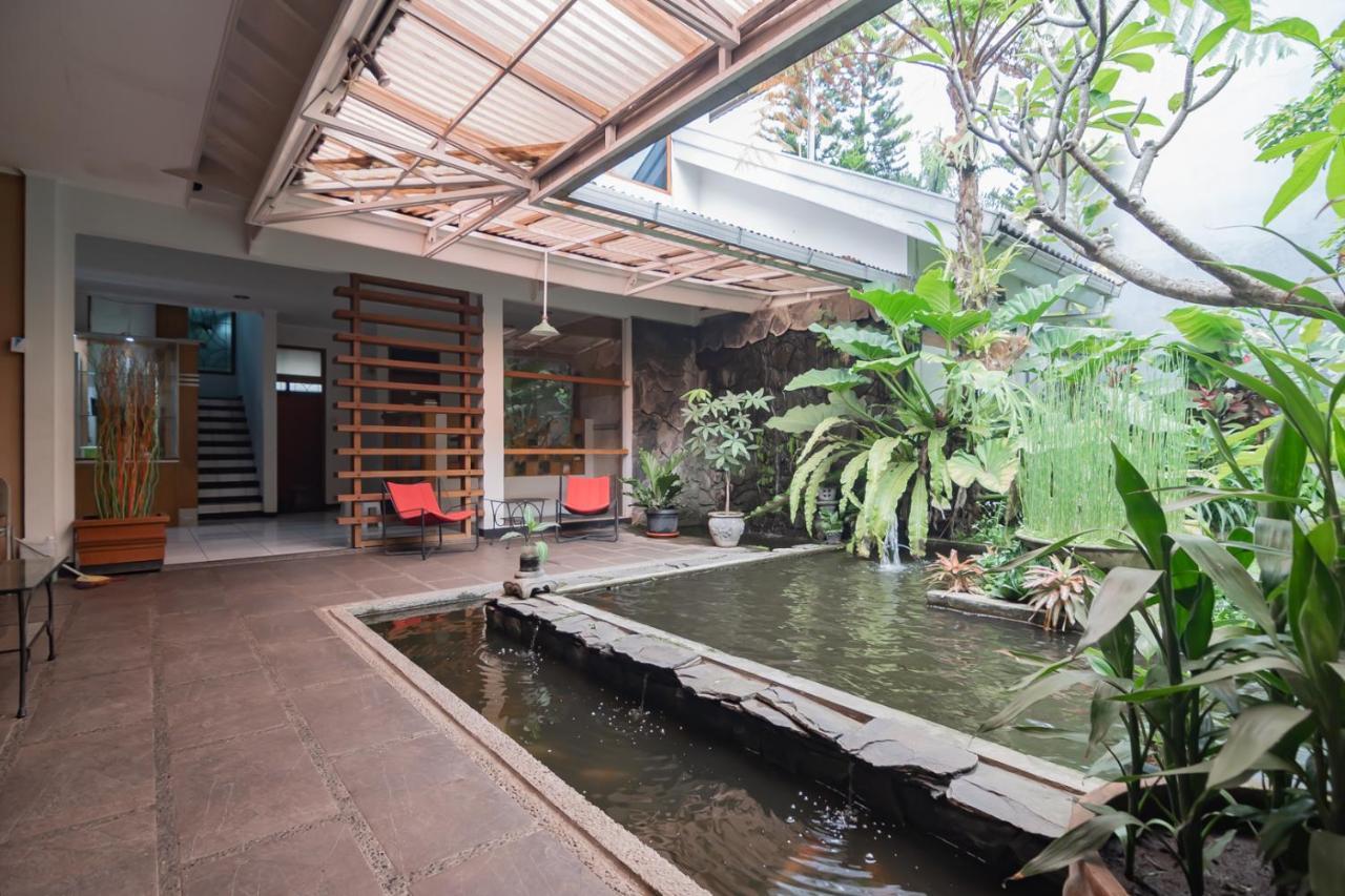 Imelda Residence Setrasari Redpartner Bandung Exterior photo
