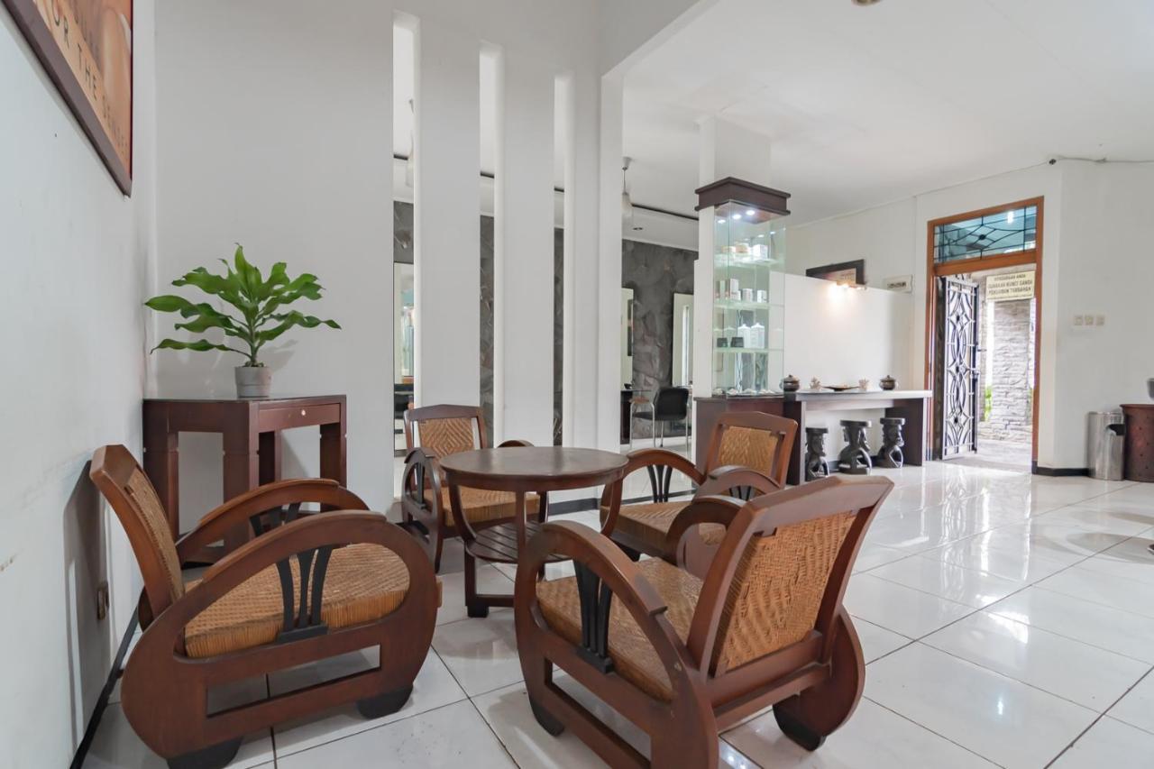 Imelda Residence Setrasari Redpartner Bandung Exterior photo